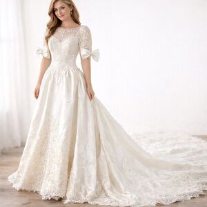 Vintage Alfred Angelo Collection Wedding Dress with long beaded Train size small